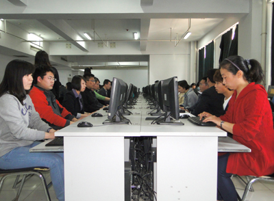 学院举办行政人员计算机文字录入比赛