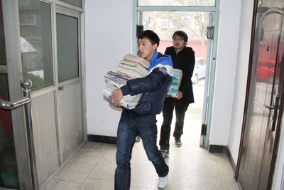 我院响应区政府号召向基层建设年活动帮扶村捐赠图书