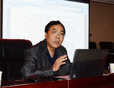 王春满教授应邀来院作专题报告