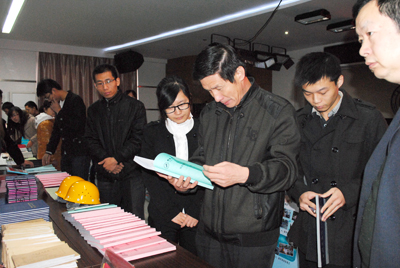 学院举办2012年暑期实习成果展