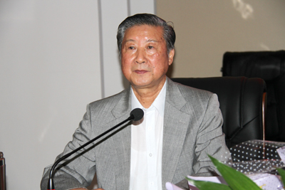 清华大学化学系教授胡鑫尧来院作科普报告