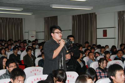 成才讲堂——董事长周虎震先生为学院师生做报告