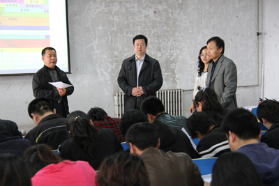 学院组织全体教职员工进行学士学位授权评审知识考试