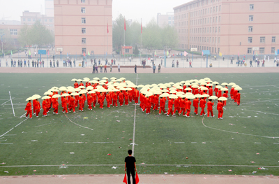 中国地质大学长城学院2012年春季运动会隆重开幕