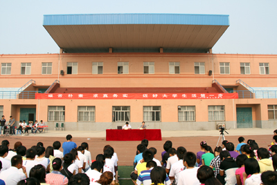 学院开展2011级新生入学教育工作