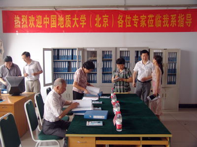 学院迎接校内自评专家组评审  深入推进学士学位评建工作