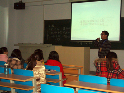 学院召开2011届毕业生校园双选会