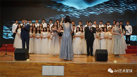 保定理工学院//艺术学院//“青春孕育无限希望，青年创造美好明天”大型合唱会