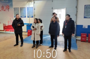 校领导现场研讨工程实训中心规划方案