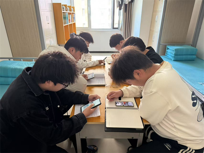 以安全教育之基，筑平安校园之厦——保定理工学院组织观看2025年春季全国消防安全公开课