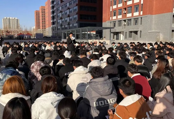 欢迎回家|保定理工学院|管理学院|欢迎回家同筑梦，携手新程共扬帆