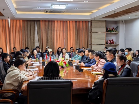 春风化雨送关怀 聚力赋能启新程 ——保定理工学院校长深入艺术学院调研指导