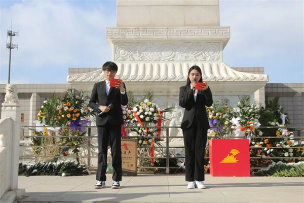 【党心凝聚，团建生辉】清明祭忠魂，追远思奋进——保定理工学院经济学院开展徒步祭扫烈士陵园活动