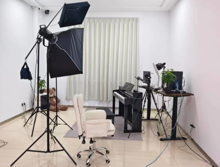 深化产教融合 共拓就业新局——赴华屹文化传媒有限公司交流合作