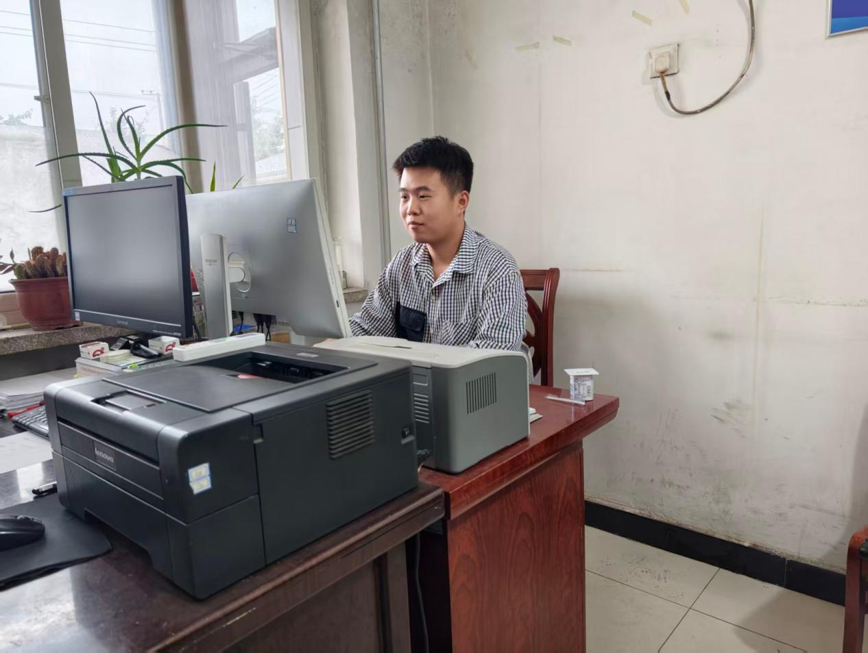 韶华不负逐梦路，榜样扬帆启新程——经济学院优秀毕业生风采展示