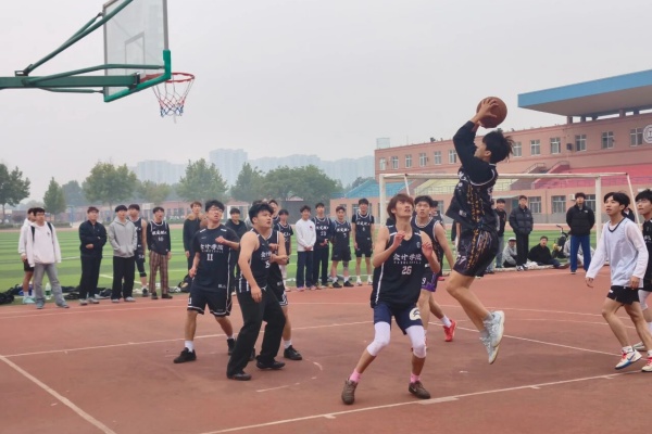 【竞逐风采，赛场争先】球场驰骋燃热血，青春逐梦绽荣光——我院积极参与学校第二十一届“迎新杯”篮球赛