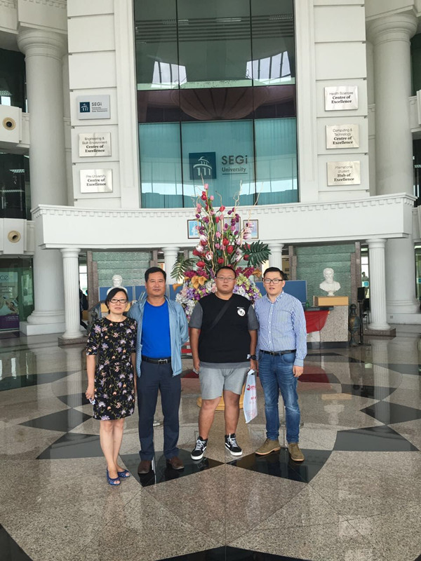 我校张政同学即将踏上赴马来西亚留学之路！