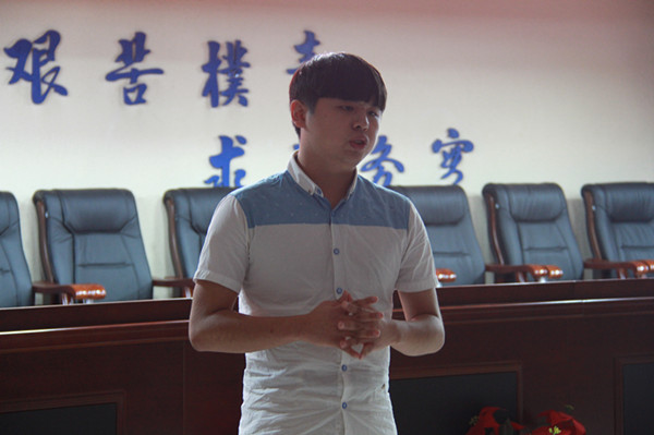 展现纯正英语魅力，搭建提升素质舞台