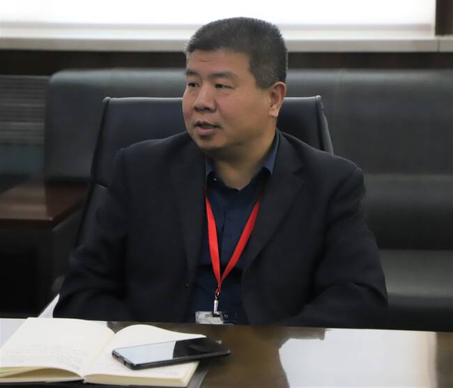 我校举行思想政治理论课教师座谈会