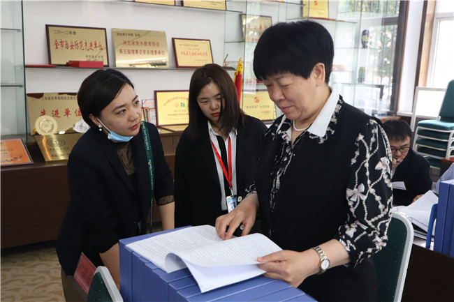 视觉传达设计等三个新增学士学位授权专业预评审会议召开