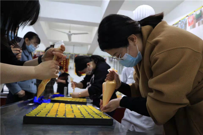 封校也精彩——记录老师们的烘焙时刻