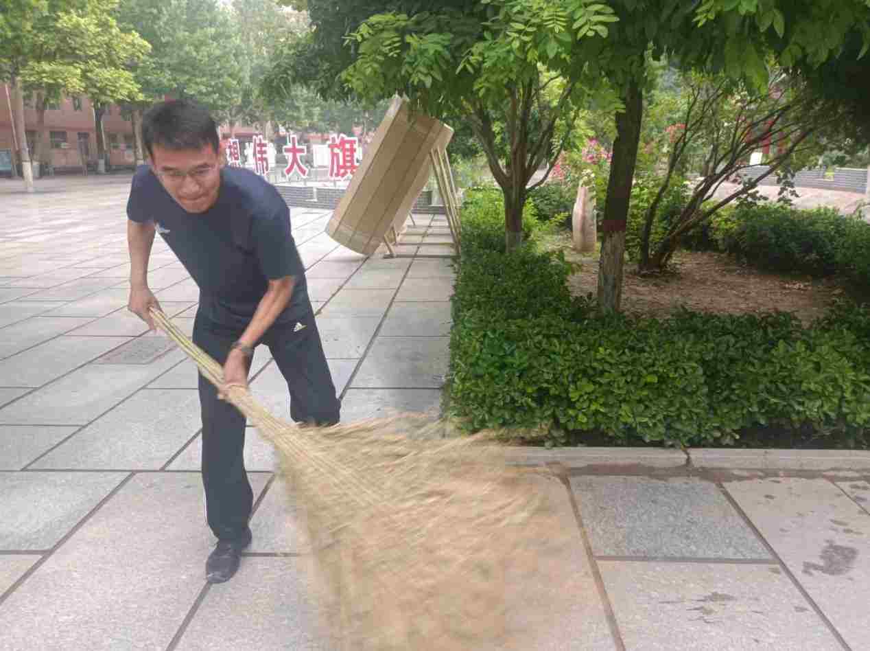 谈一别奋斗路 聚四载同窗情 ——保定理工学院2022届毕业 生欢送会