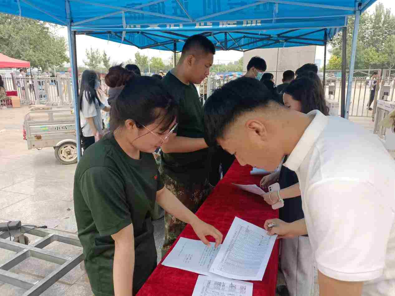 谈一别奋斗路 聚四载同窗情 ——保定理工学院2022届毕业 生欢送会