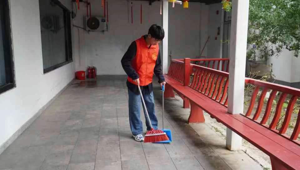 志愿服务暖人心,养老院里筑真情