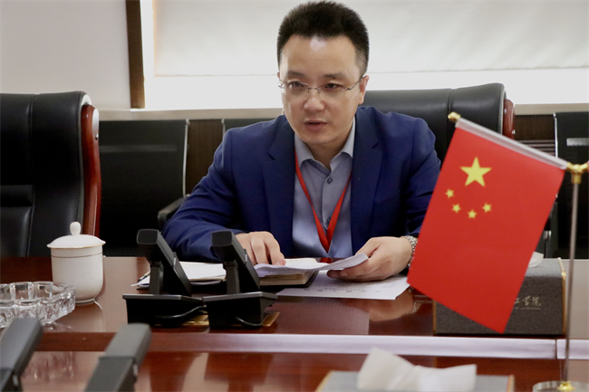 中共保定理工学院委员会召开党委理论学习中心组（扩大）学习会议
