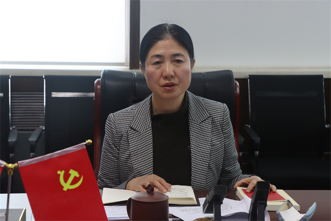 中共保定理工学院委员会召开党委理论学习中心组（扩大）学习会议