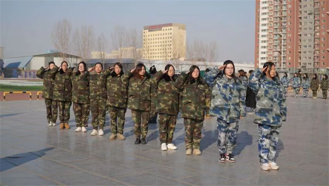 保定理工学院学管干部寒假培训简报