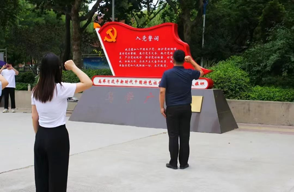保定理工学院||管理学院||叮咚，你有一篇校园介绍请查收！