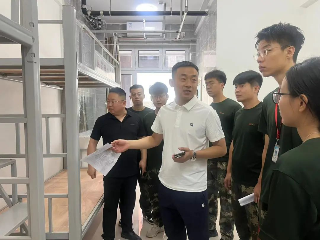 保定理工学院||以爱迎新，服务引领美好大学路