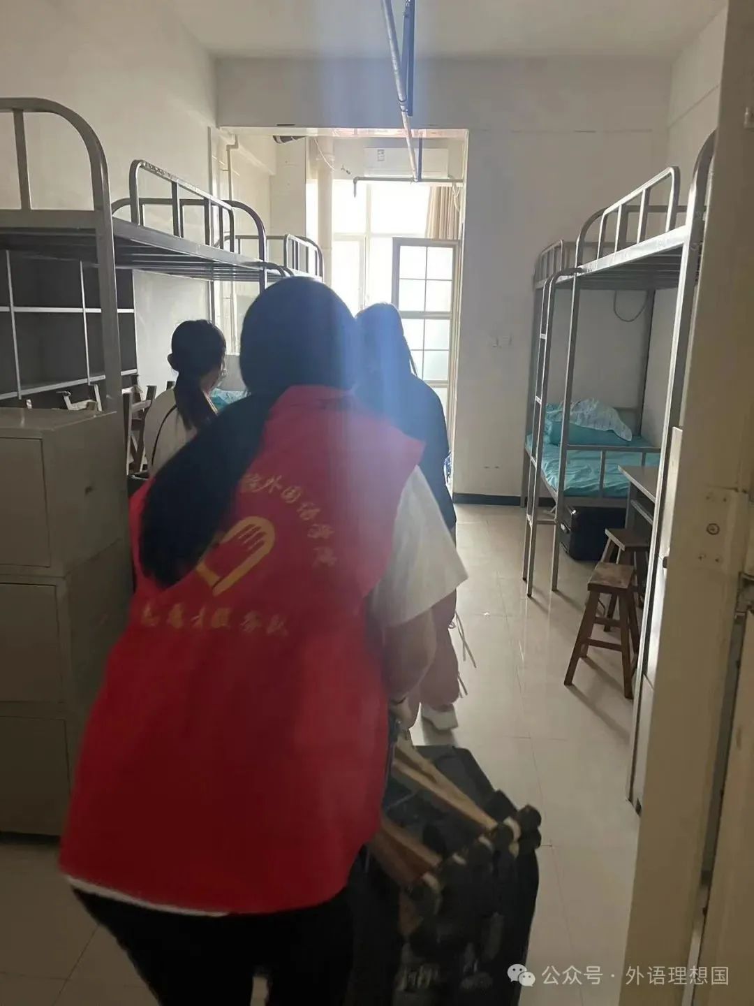 我为同学做实事 | 外国语学院“新程璀璨,迎新启盛