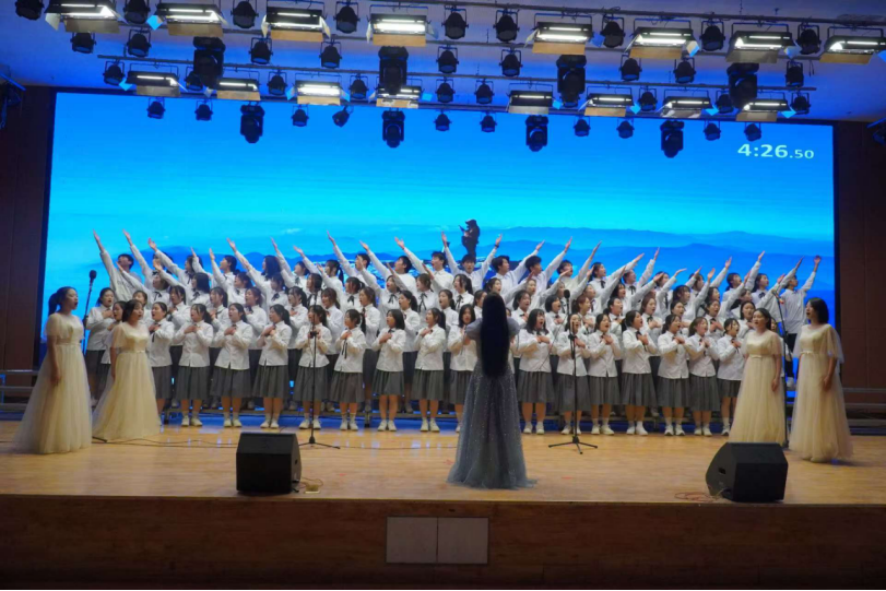 青春校园|以青春之名,颂盛世华章--保定理工学院纪念“一二·九”运动大型合唱会圆满落幕