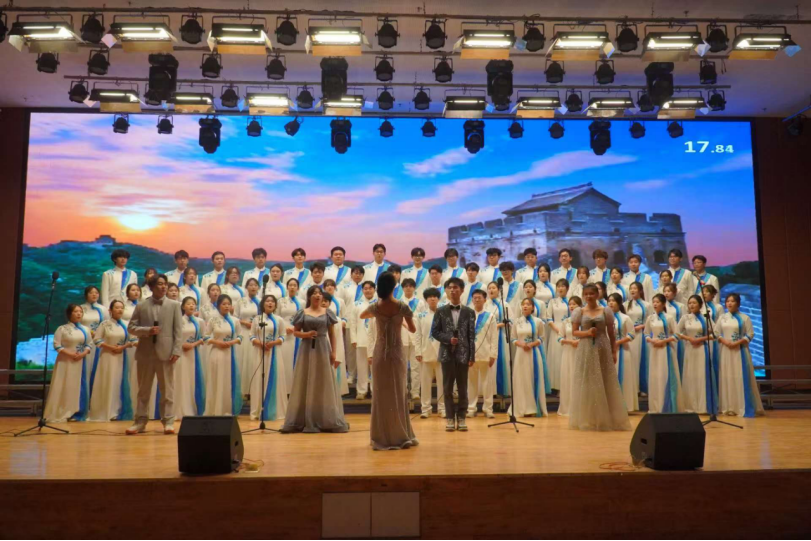 青春校园|以青春之名,颂盛世华章--保定理工学院纪念“一二·九”运动大型合唱会圆满落幕