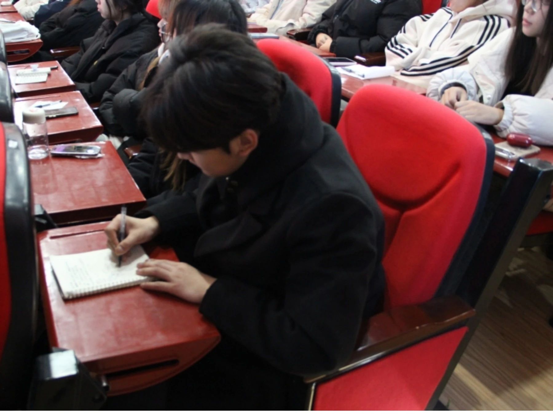 文明用网新征程,法制教育引航标——保定理工学院举办“文明用网,法制教育”主题讲座