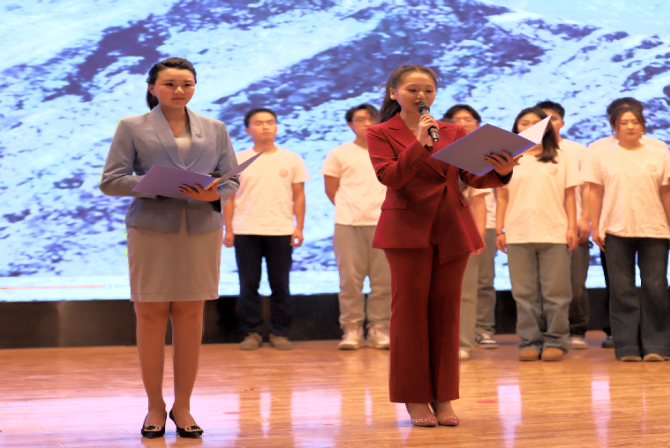 “声采飞扬·梦启新章”——保定理工学院艺术学院举办2025届播音与主持艺术专业毕业汇演