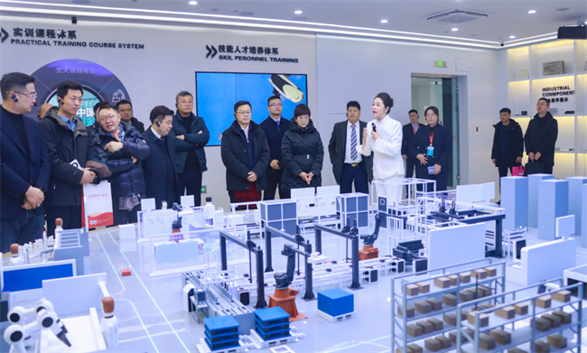 产教融合育英才  校企协同谱新篇——保定理工学院2025年校企合作高质量发展大会综述