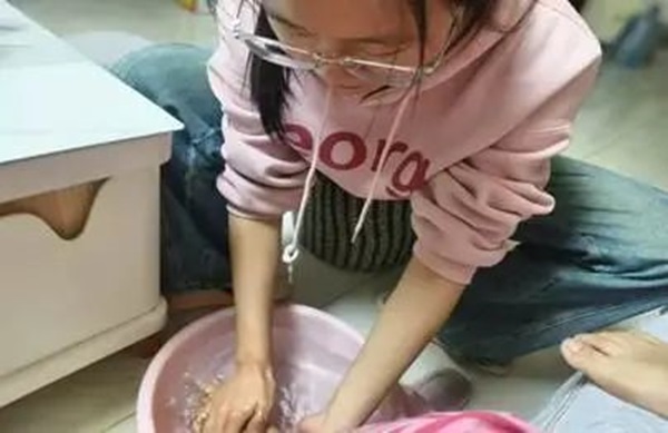 孝老爱亲(六)|保定理工学院|管理学院|孝老之行践于微，爱亲之情暖人心