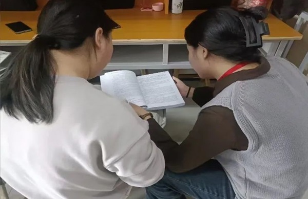 学风建设|保定理工学院|管理学院|学风建设正当时，小组学习展新姿