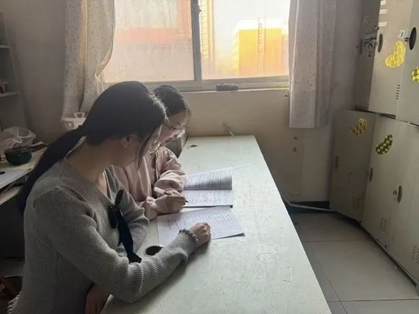 学风建设|保定理工学院|管理学院|学风建设正当时，小组学习展新姿