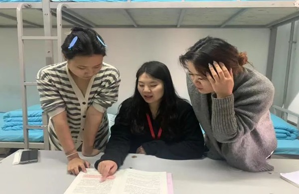学风建设|保定理工学院|管理学院|学风建设正当时，小组学习展新姿