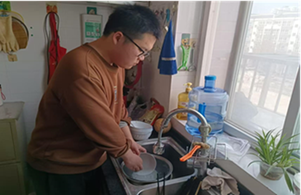 孝老爱亲（十）|保定理工学院|管理学院|养成教育润心田，孝老爱亲践于行