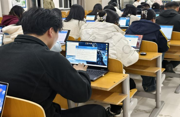 无烟校园|保定理工学院|管理学院|打字赛场展风采，无烟理念入人心