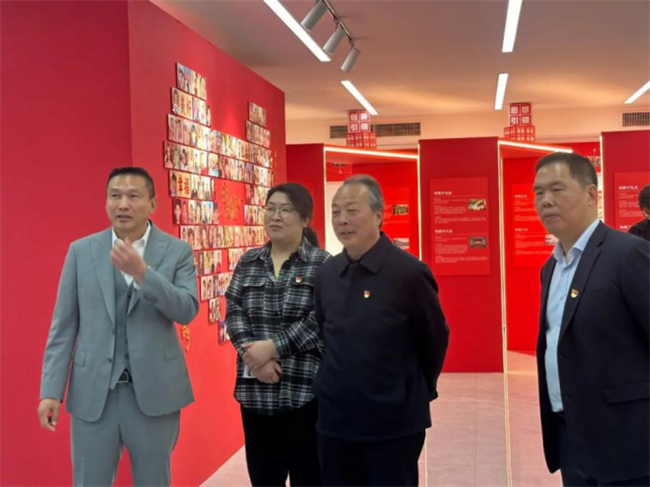 保定理工学院经济学院与东小庄村党建联建共建签约暨大学生志愿服务社会实践基地启动仪式圆满举行