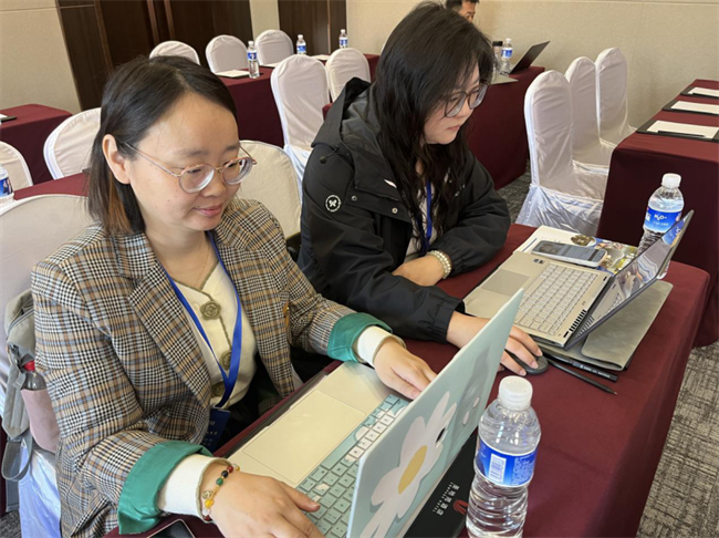 保定理工学院教师团队赴京参加“DeepSeek+全链路智能化赋能教与学技术实操应用”专题培训