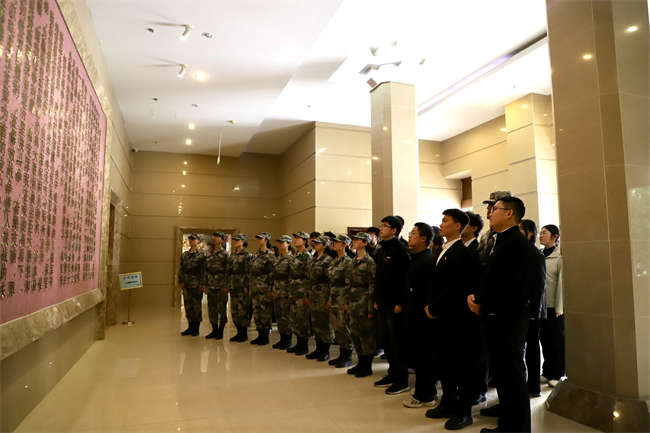 清明缅怀先烈志 青春共筑家国梦 ——保定理工学院开展主题祭扫活动