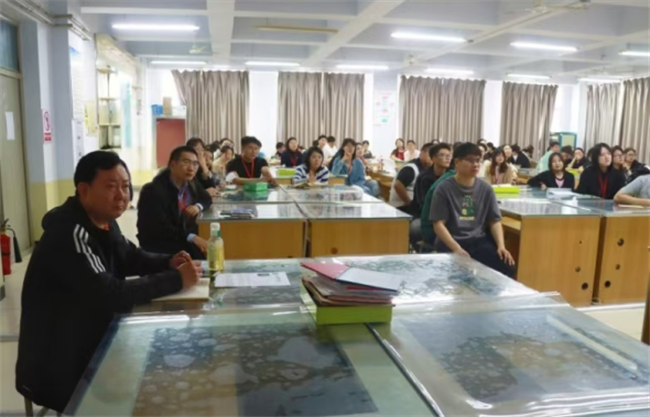 火灾无情，预防先行 保定理工学院开展实验室消防安全专题培训暨消防应急演练