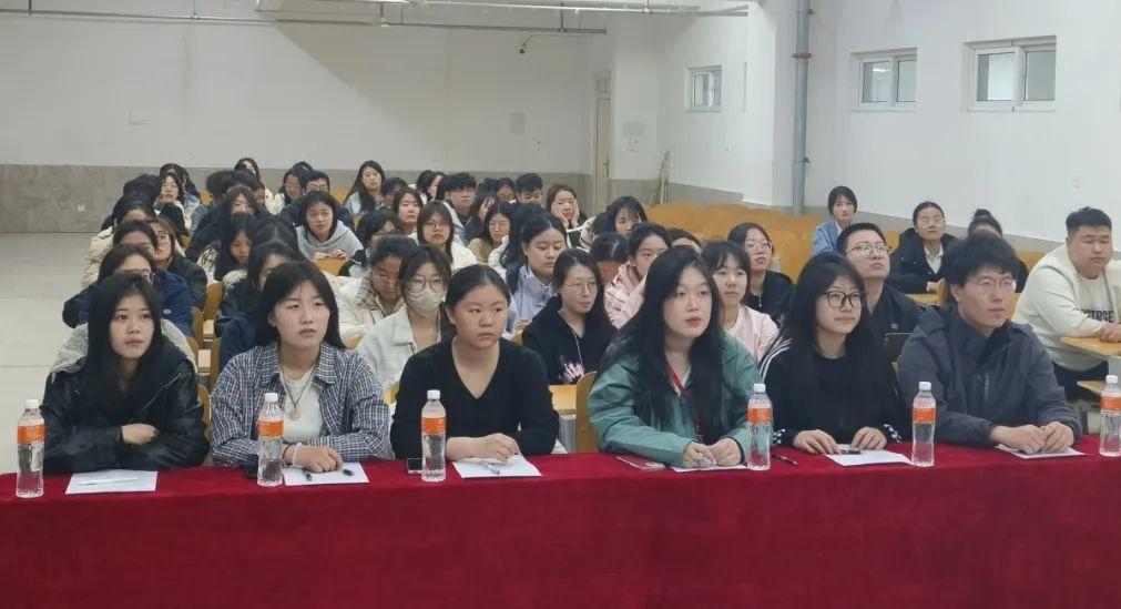 “教海初航 试展锋芒”试讲大赛圆满结束